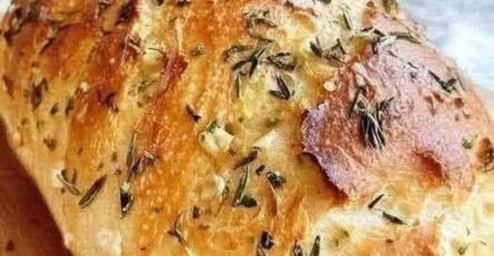Rustic Garlic and Herb No-Knead Artisan Bread