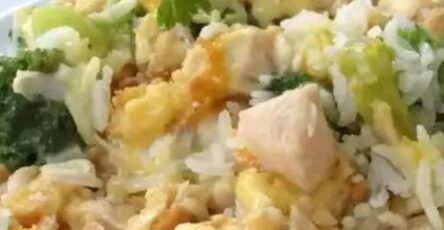 Chicken, Broccoli, and Rice Scramble Skillet