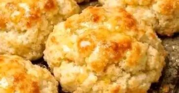 Copycat Cheddar Bay Biscuits