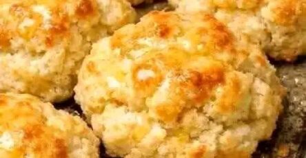 Copycat Cheddar Bay Biscuits