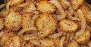 Crispy Skillet Fried Potatoes and Onions